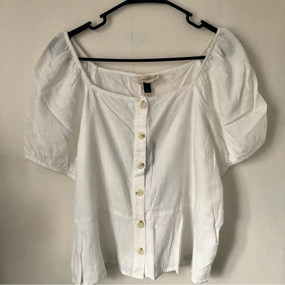 White Universal Thread Top - Picture 2 of 6